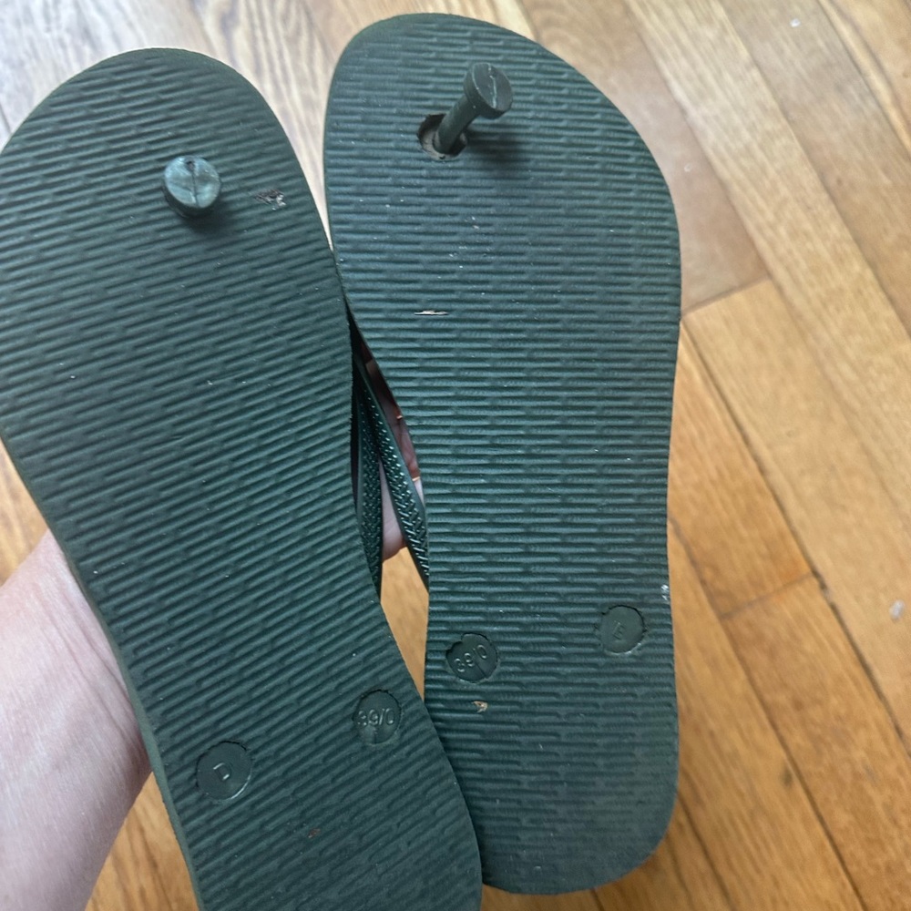 Havaianas size 39-40 perfect condition green flip flops - Picture 4 of 4
